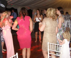 Wedding-DJ-Tunbridge-Wells-Dancers-02-Image