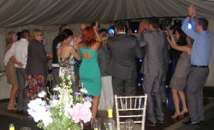 Wedding-DJ-Tunbridge-Wells-Dancers-09-Image