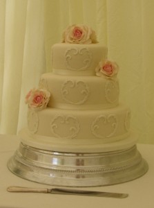 Wedding-DJ-Tunbridge-Wells-Wedding-Cake-Image