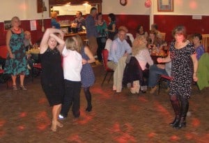 mobile-disco-ramsgate-121117-dancers-12