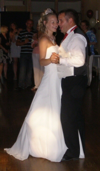 chelsfield lakes wedding dj first dance