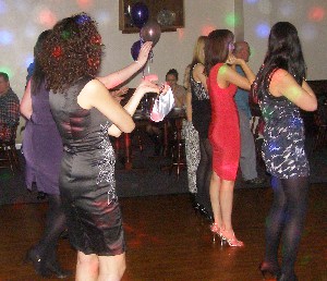 Nettlestead Mobile Discos Dancers Image