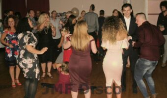 rusthall-mobile-disco-party-dancers